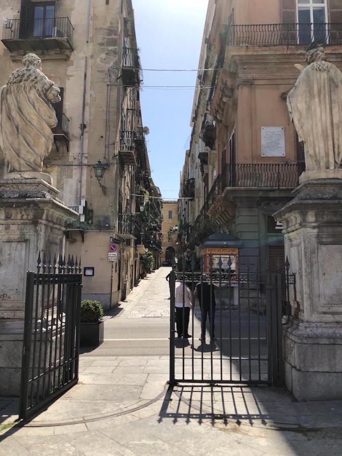 Apartamento Casa Di Fronte La Cattedrale Palermo Exterior foto